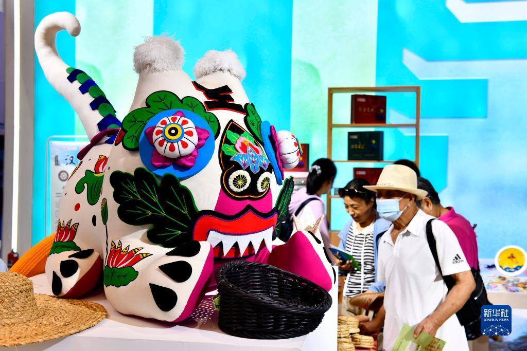 无敌炸金花手游